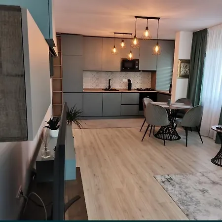 Mexia - Coresi Area Apartman *