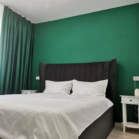 Mexia - Coresi Area Apartman *
